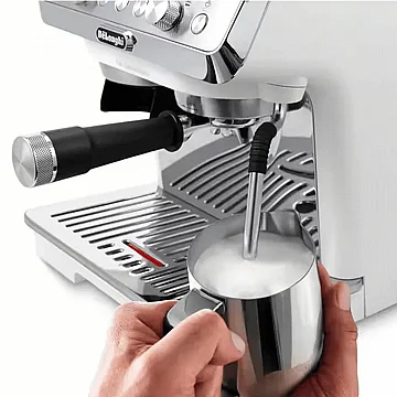 מכונת קפה טוחנת ידנית כולל מקציף Delonghi